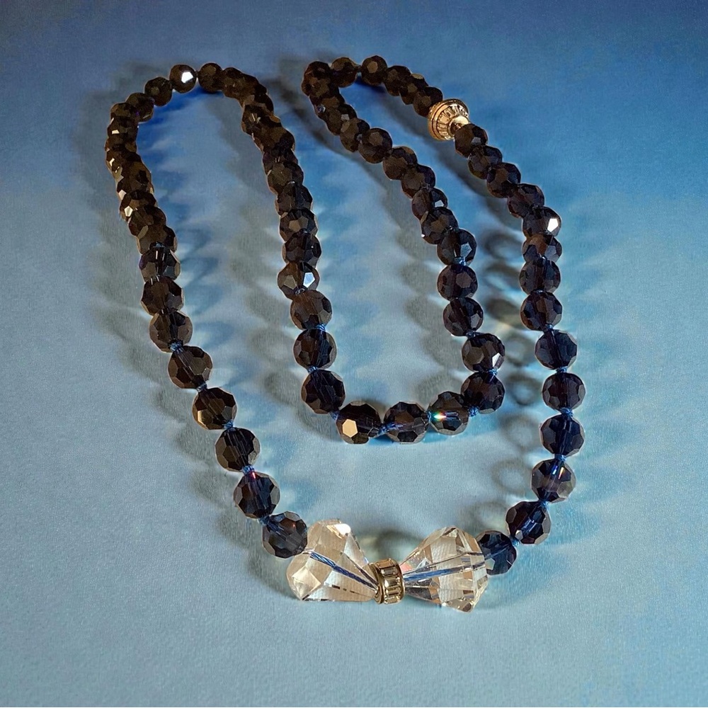 Heidi Daus Navy Blue Long Beaded Necklace with Gorgeous Clear Crystal Bow. NWOT